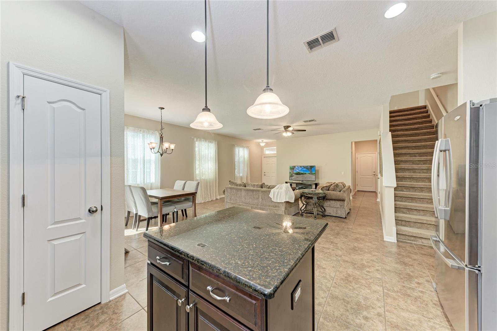 SOUTH HAMPTON - Residential