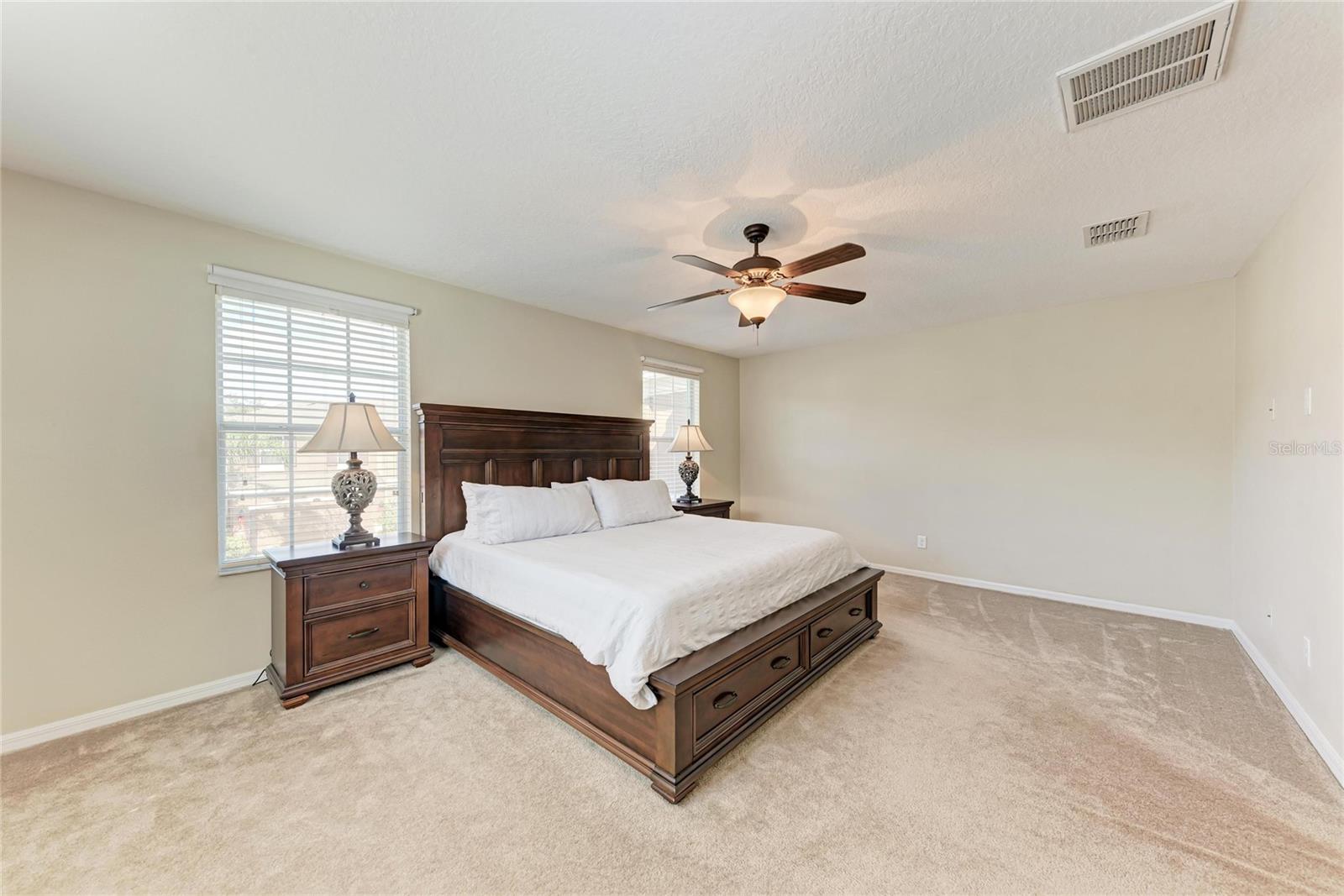 SOUTH HAMPTON - Residential