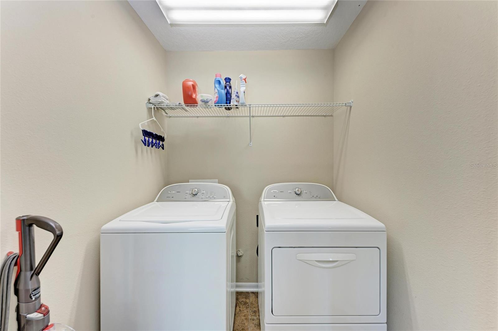 SOUTH HAMPTON - Residential