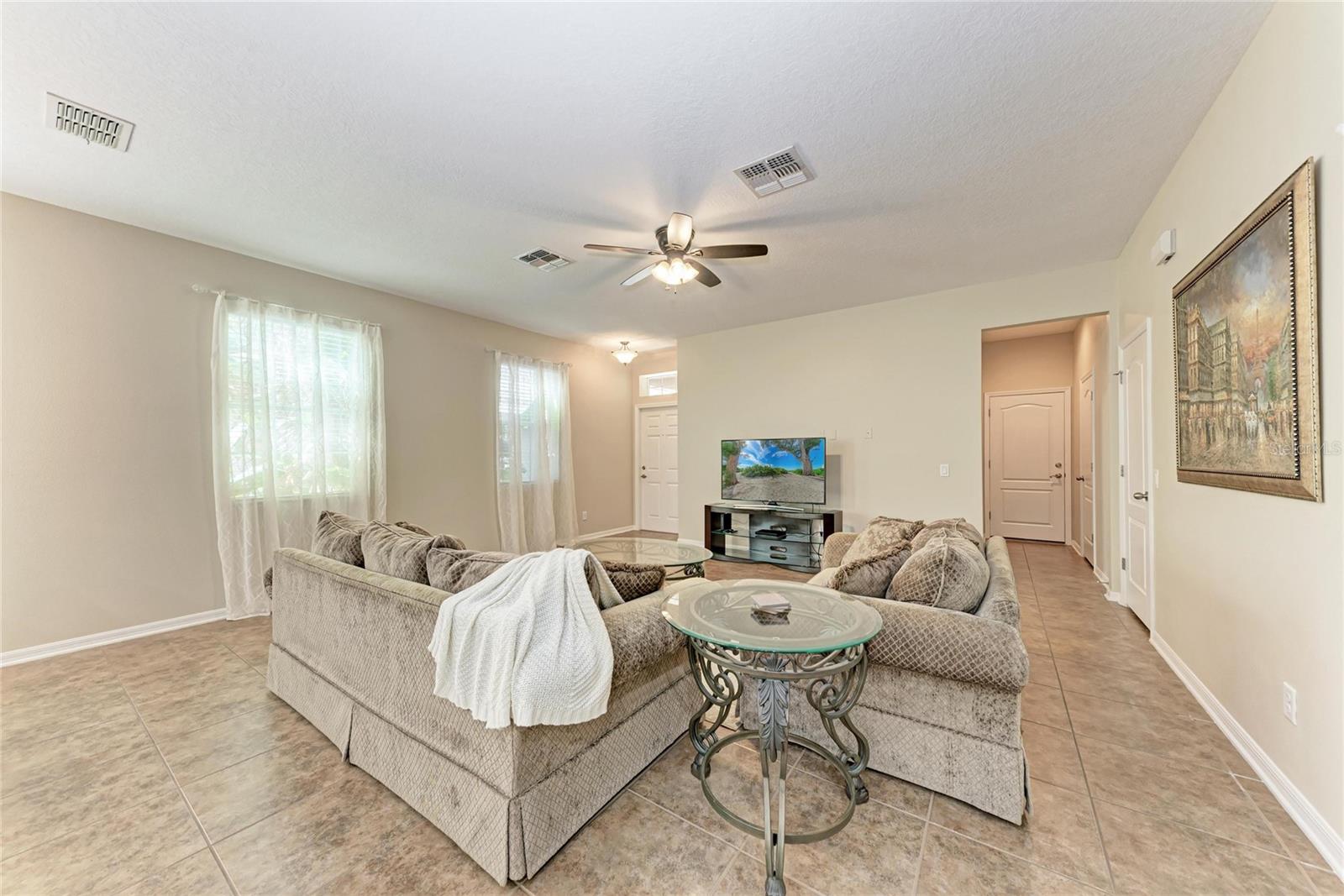 SOUTH HAMPTON - Residential