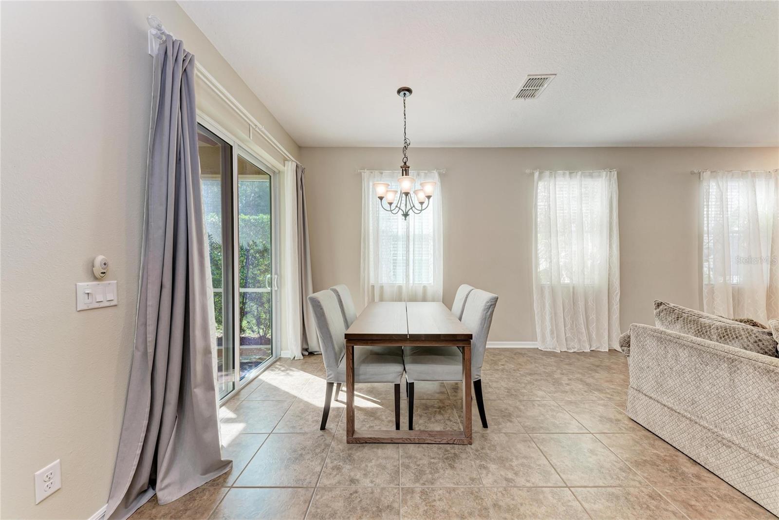 SOUTH HAMPTON - Residential