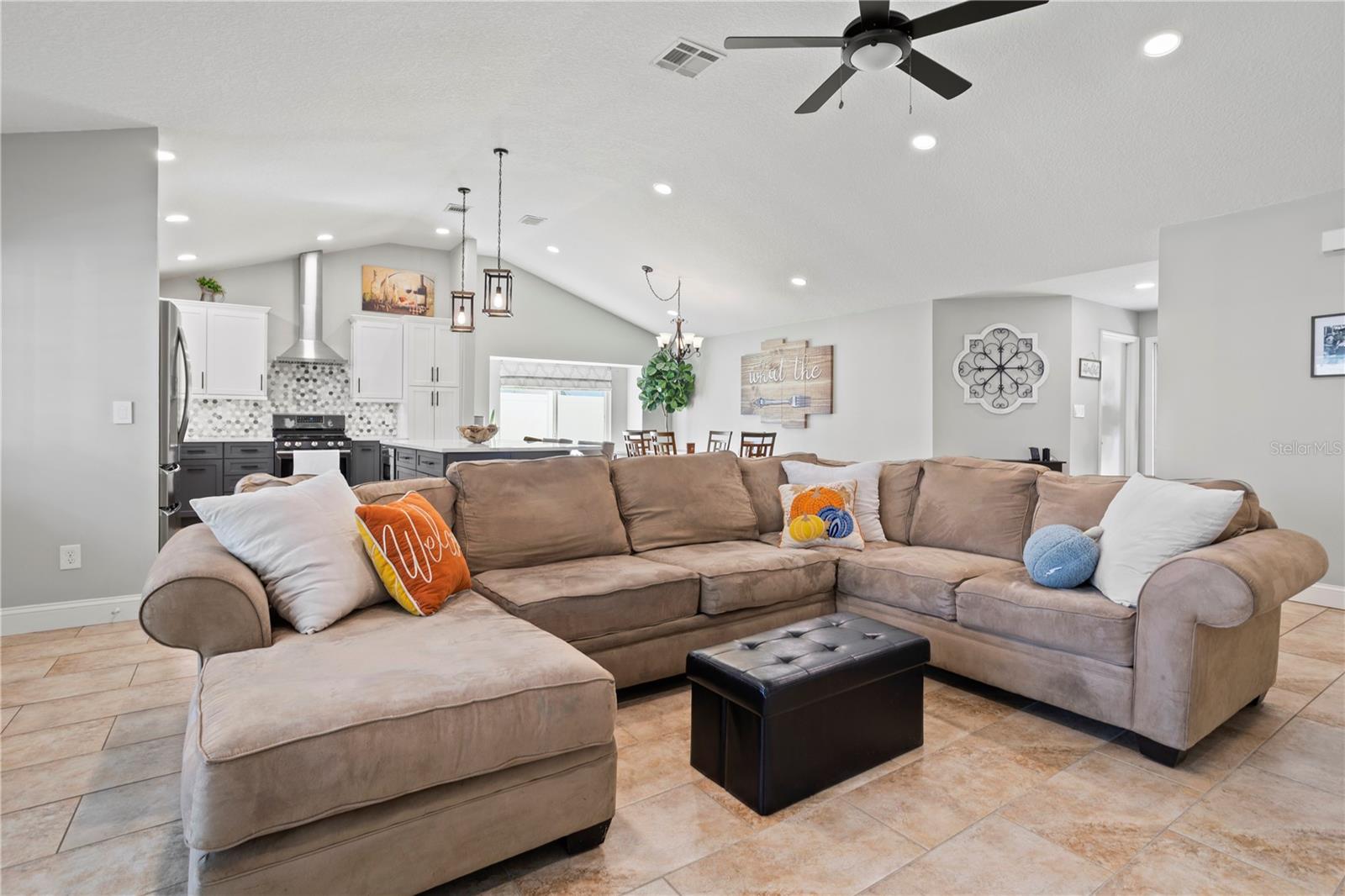 GREENWOOD LAKES UNIT 2 1ST ADD - Residential