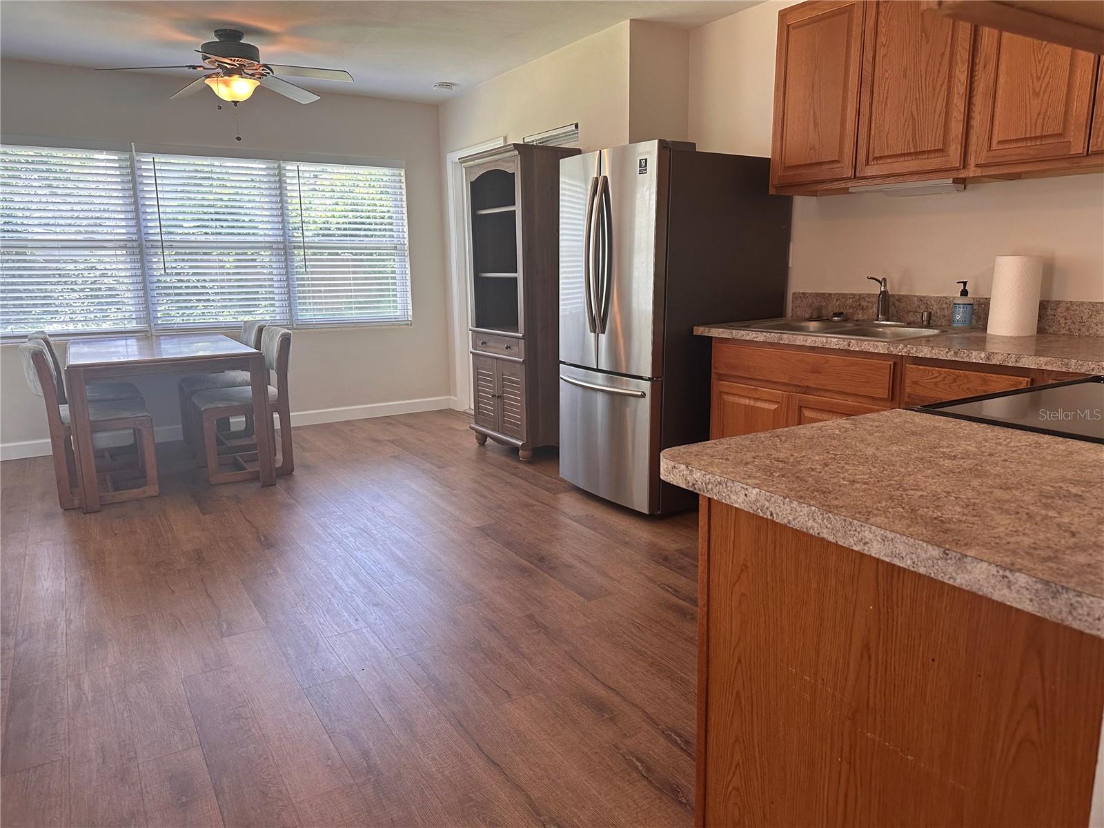 OAK LAKE HEIGHTS - Residential Lease