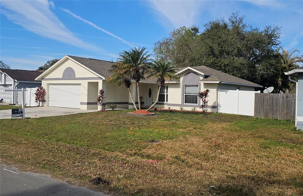 Photo of 1003 Dartmoor Place, Kissimmee, FL 34758 (MLS # O6376490)