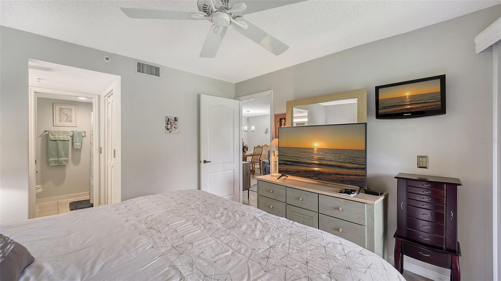 TERRACES 3 OF TARA - Residential