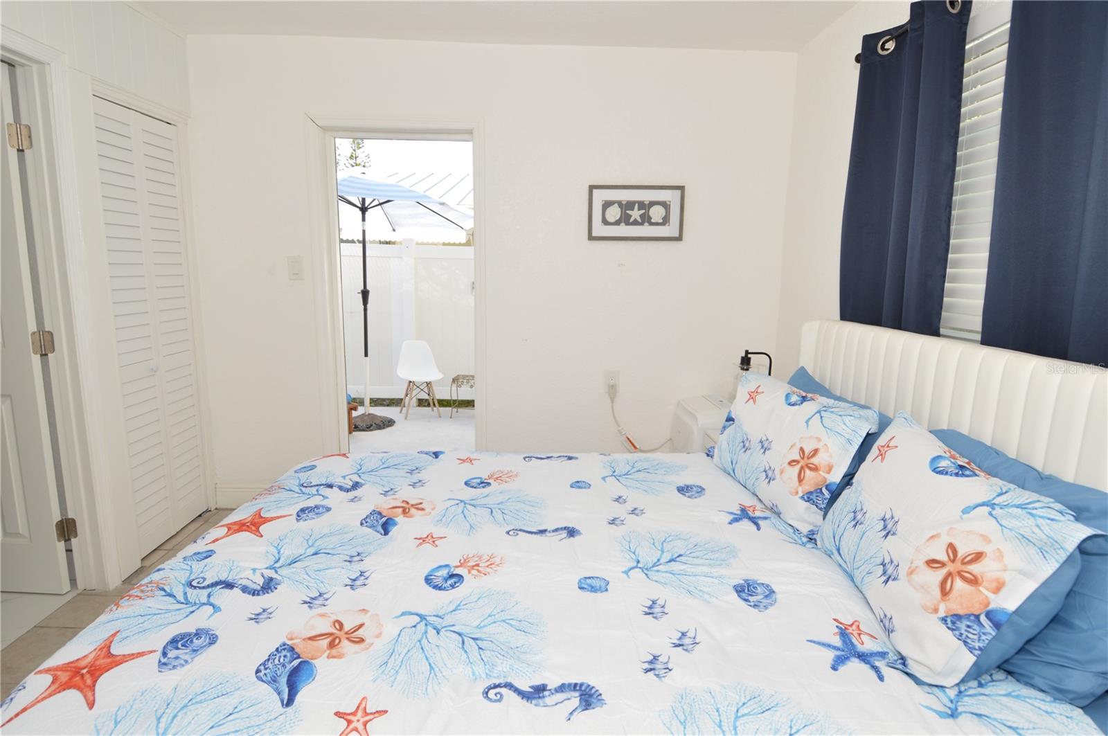 SUNNY SHORES - Residential Lease