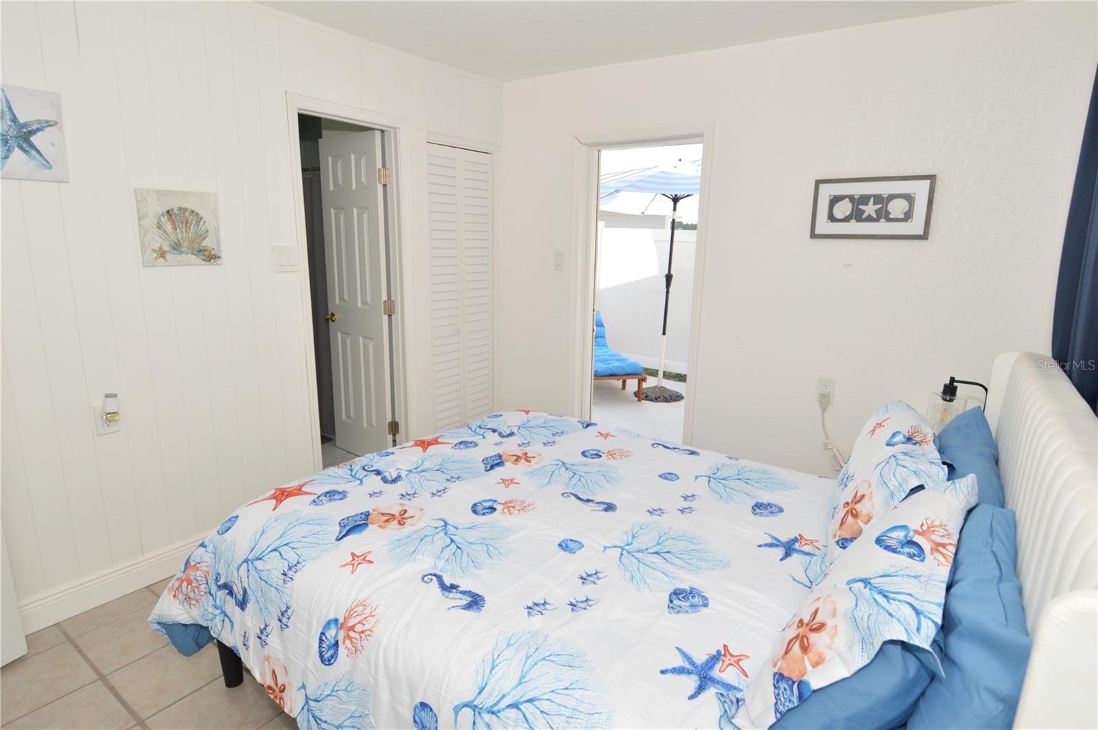 SUNNY SHORES - Residential Lease