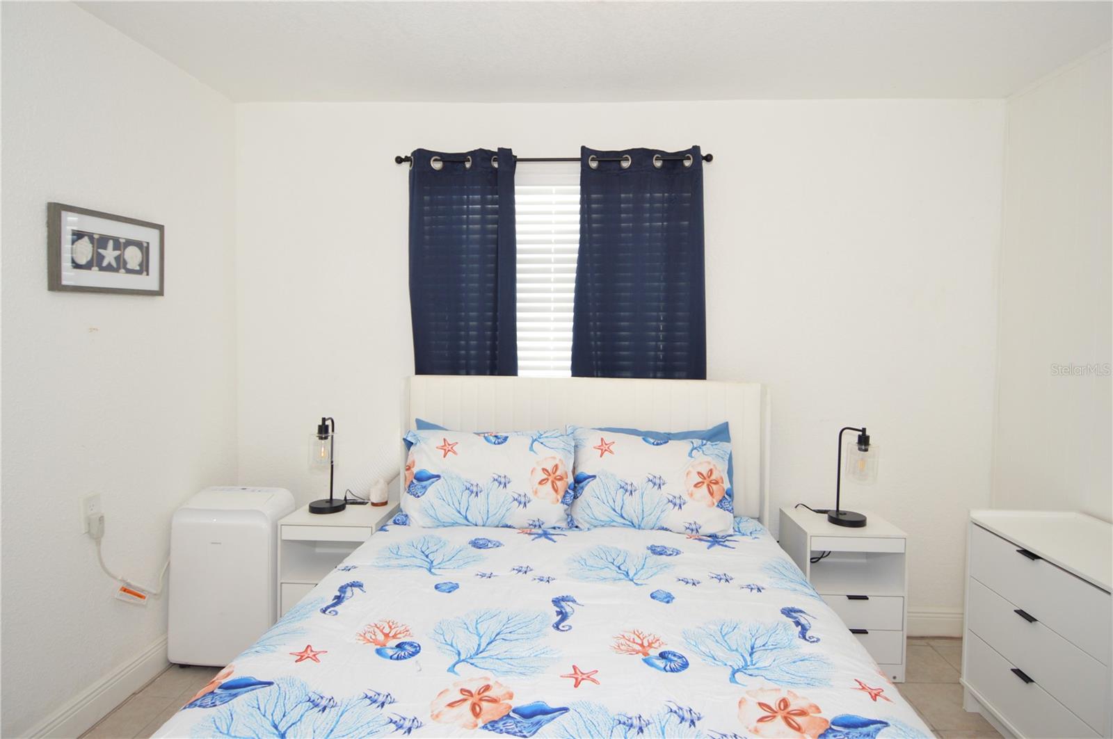 SUNNY SHORES - Residential Lease