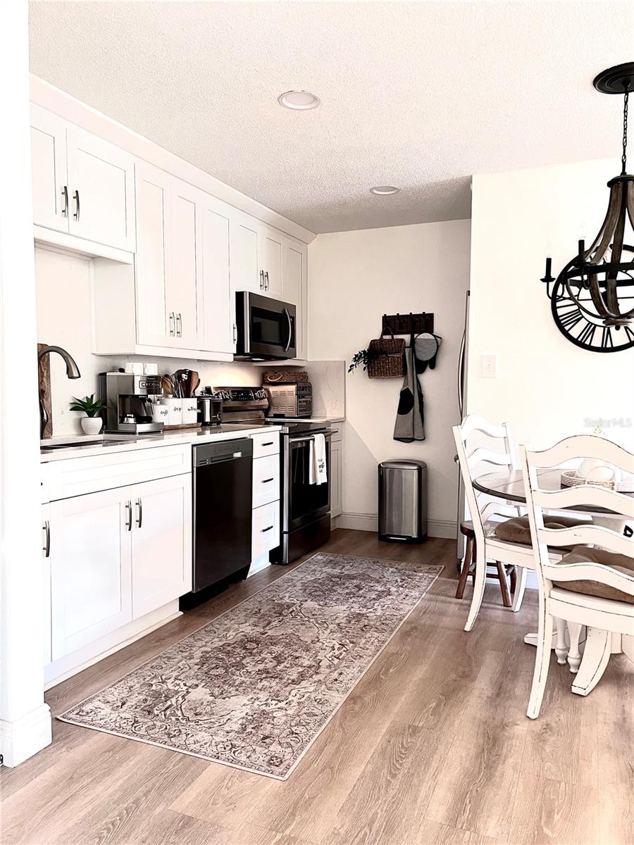 THE HIGHLANDS AT HUNTERS GREE - Residential