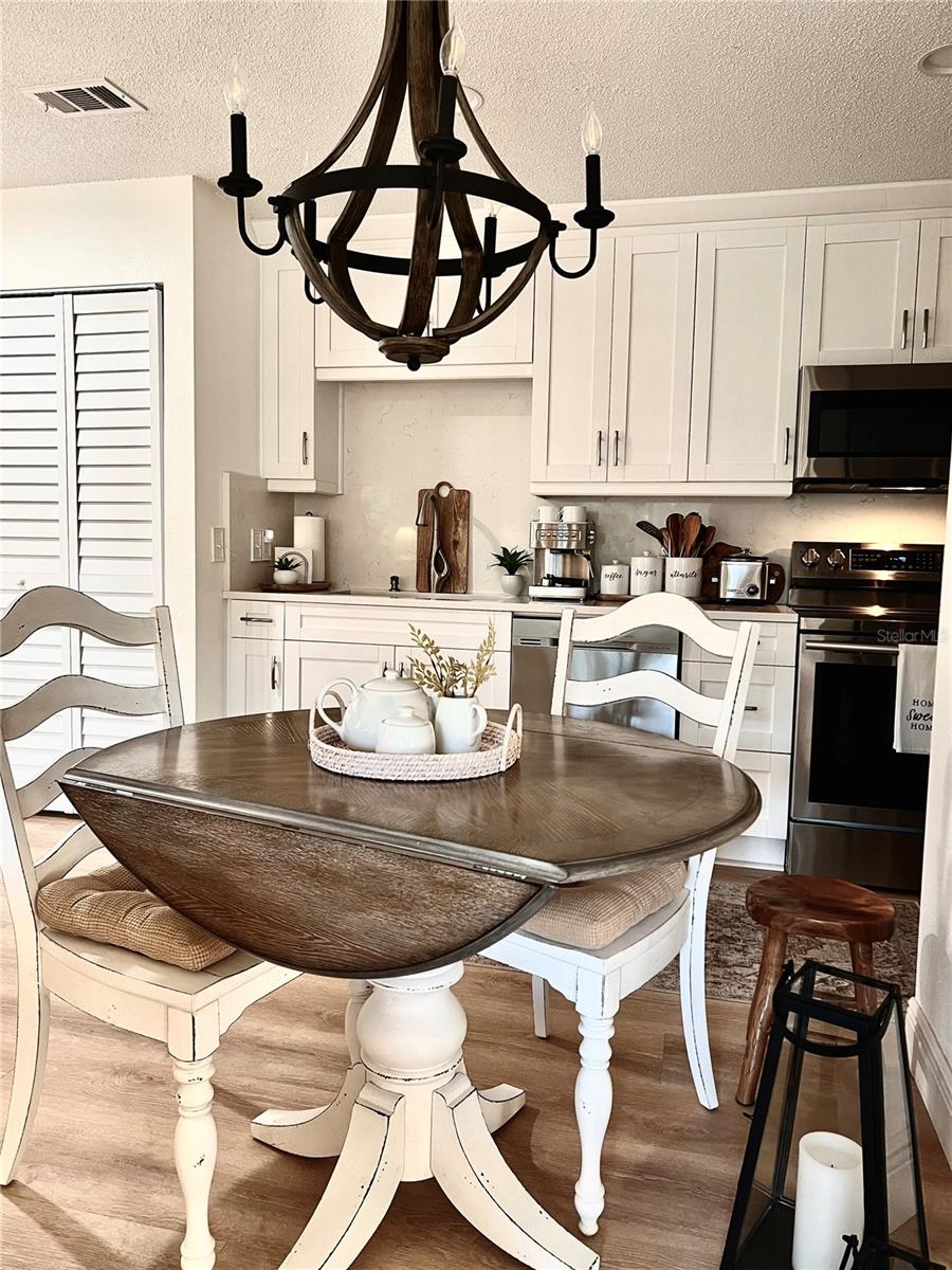 THE HIGHLANDS AT HUNTERS GREE - Residential