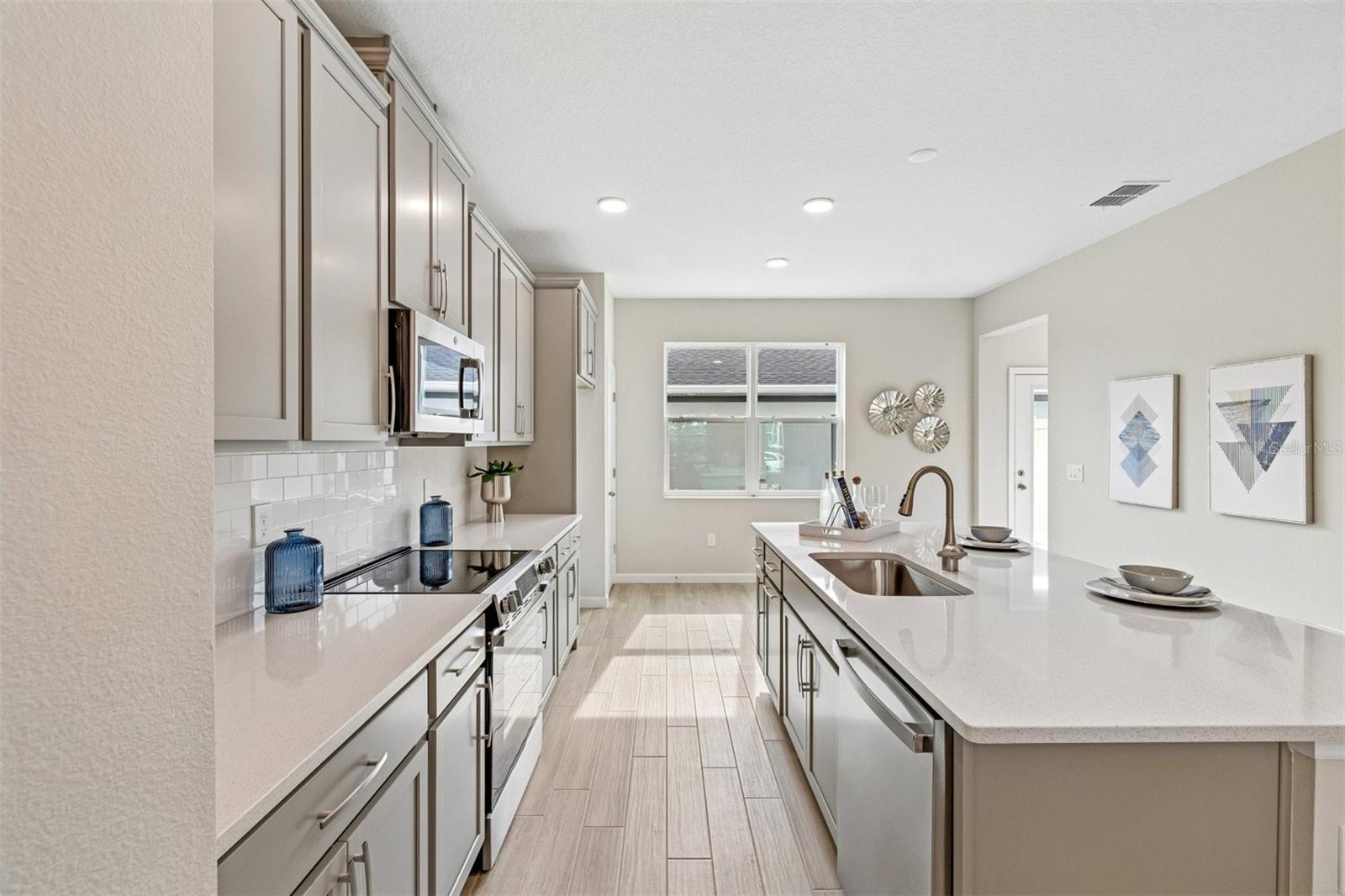 1402 MOUNT ROYAL DRIVE