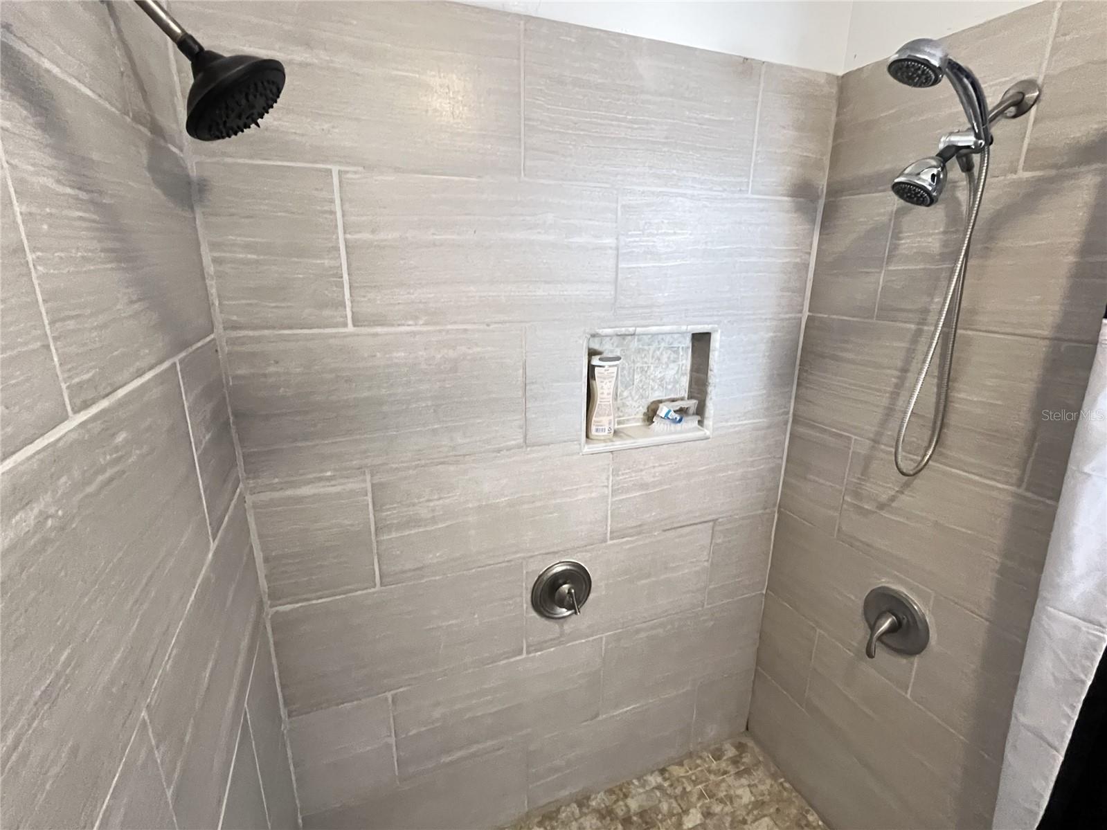 DELTONA LAKES UN 45 - Residential