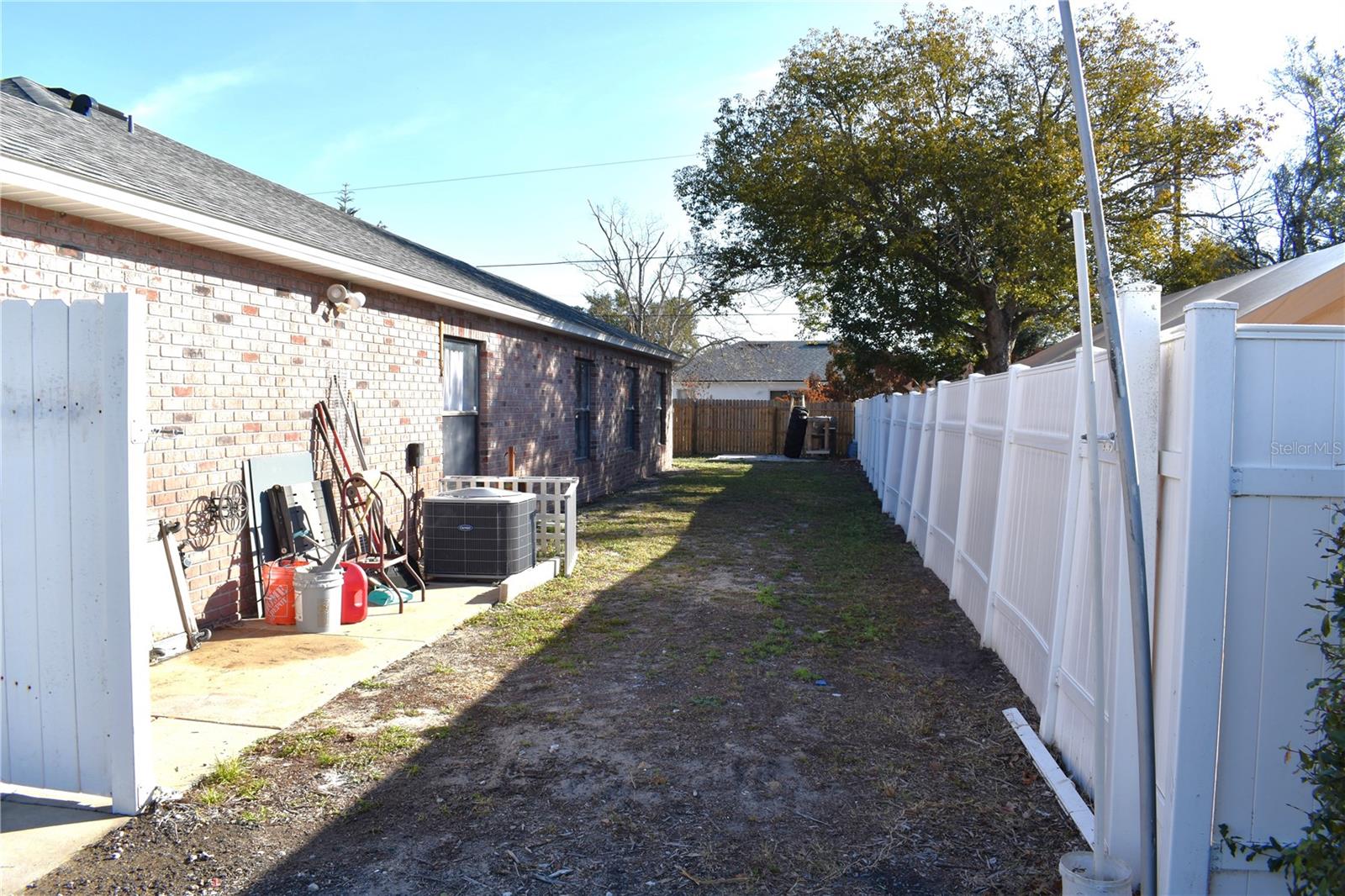 DELTONA LAKES UN 45 - Residential