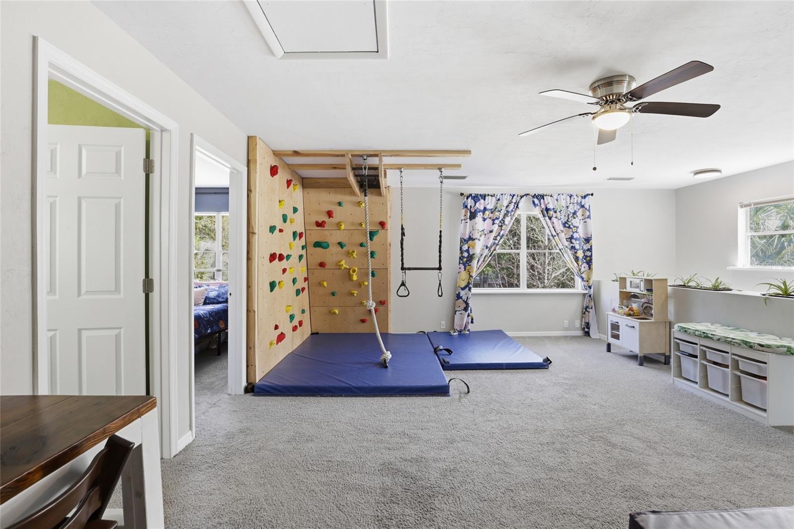 WOODLAND TERRACE - Residential