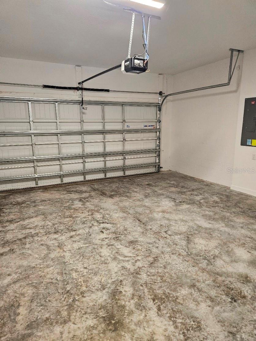 COCO BAY - Residential Lease