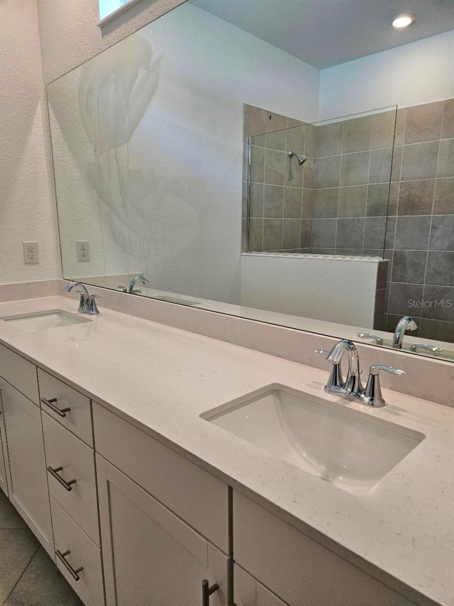 COCO BAY - Residential Lease