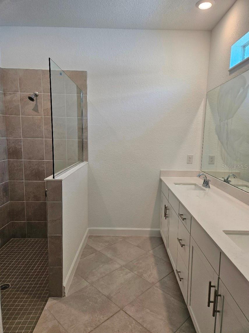 COCO BAY - Residential Lease