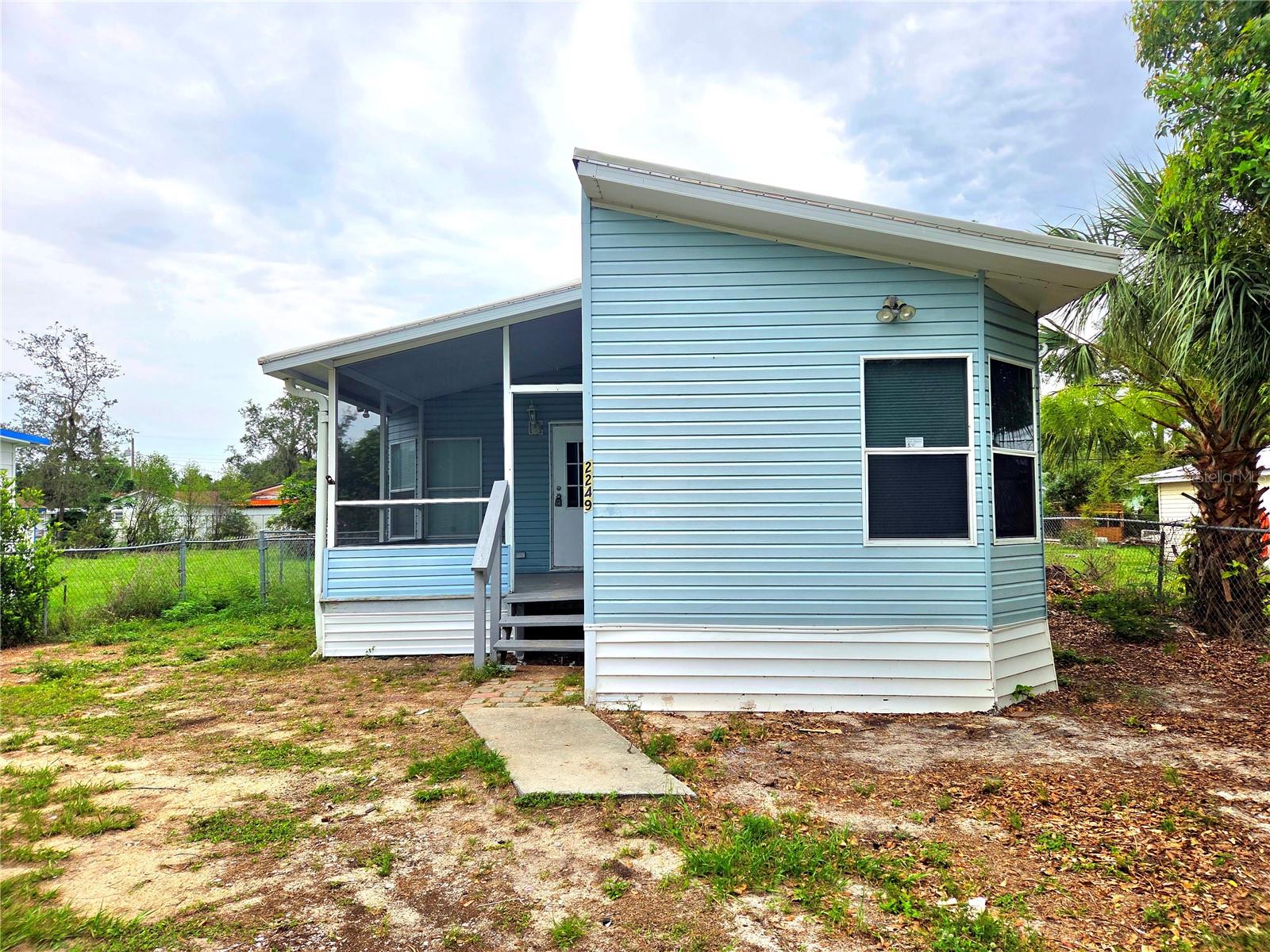 2253 & 2249 GOLFVIEW STREET