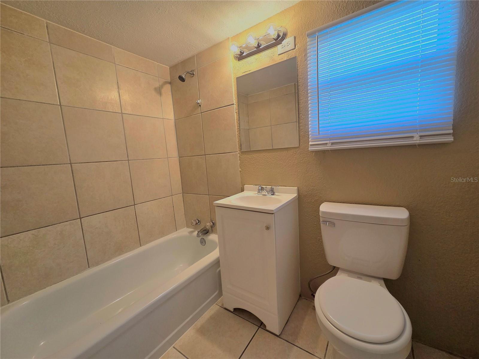 COUNTRY CLUB ESTATES SUB - Residential Income