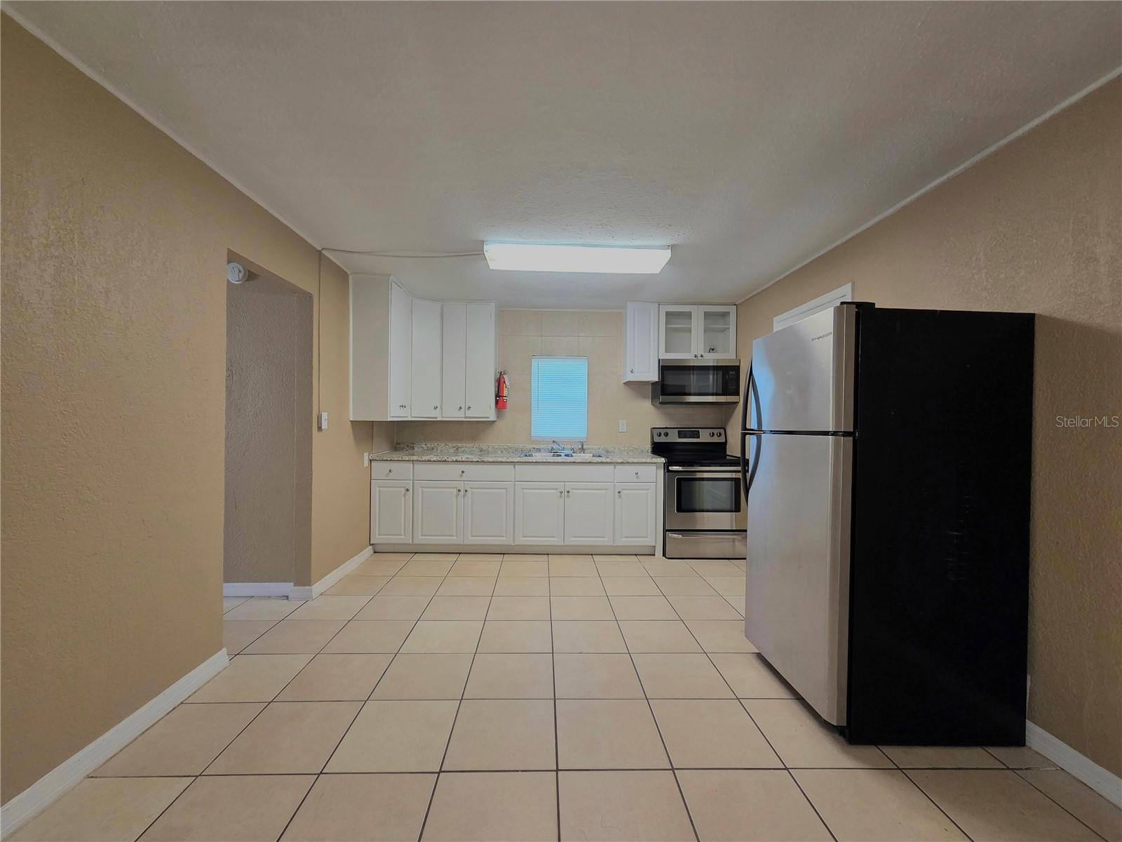 COUNTRY CLUB ESTATES SUB - Residential Income