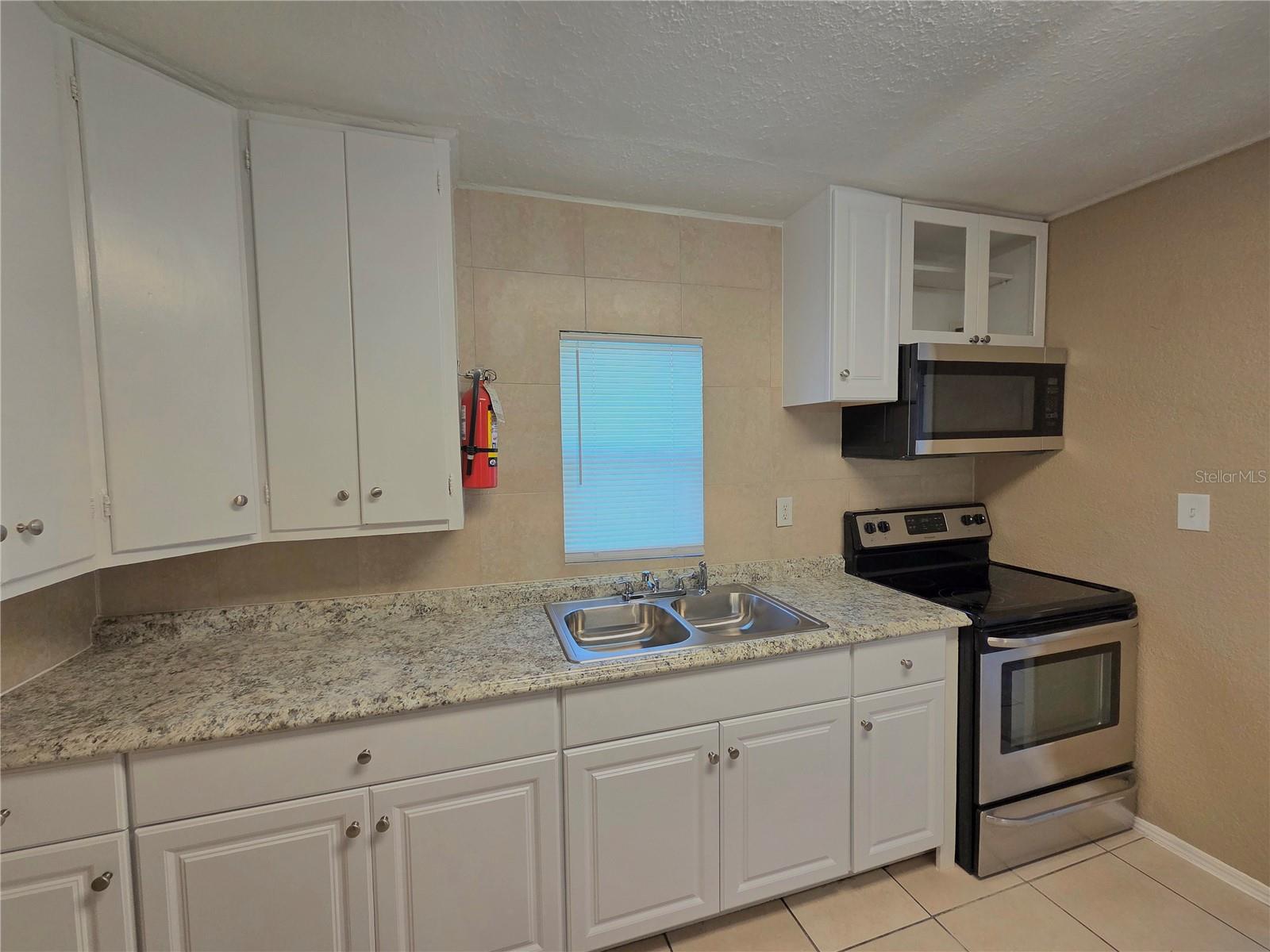 COUNTRY CLUB ESTATES SUB - Residential Income