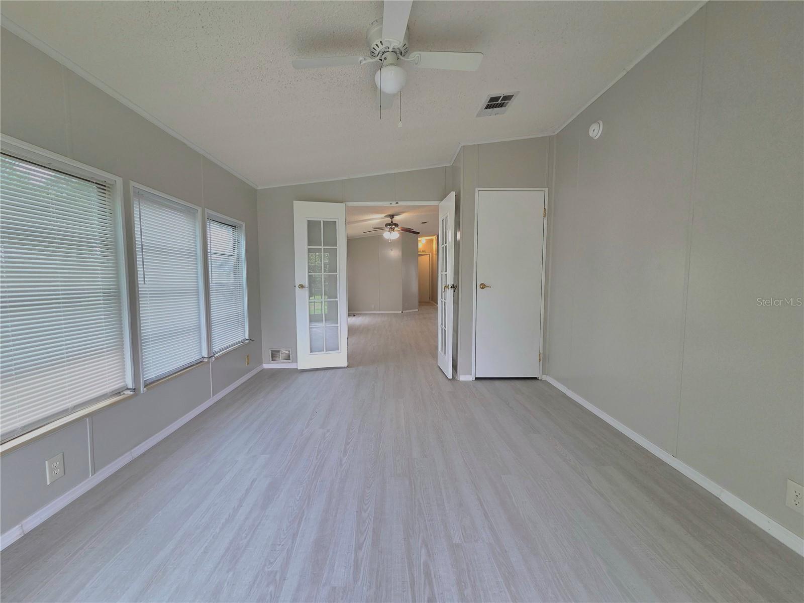 COUNTRY CLUB ESTATES SUB - Residential Income