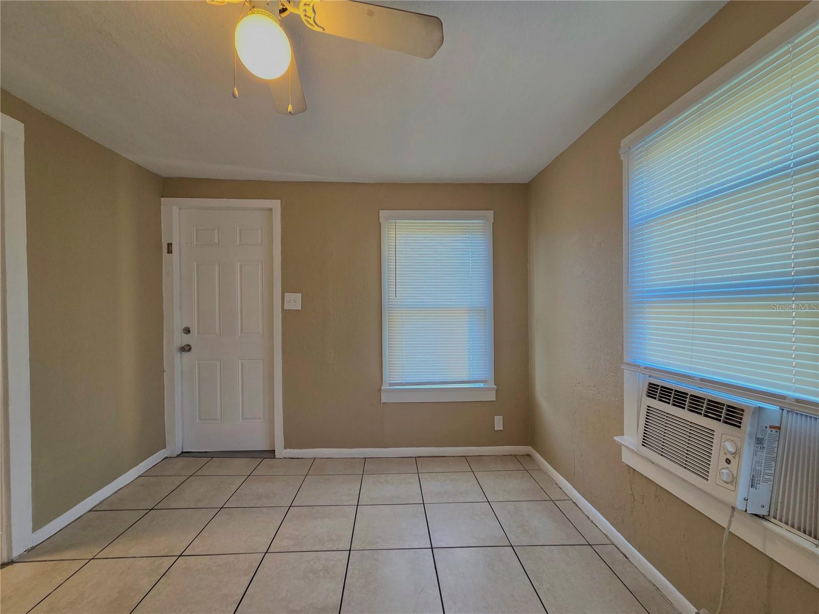 COUNTRY CLUB ESTATES SUB - Residential Income