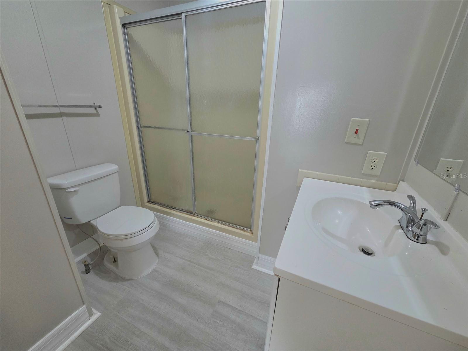 COUNTRY CLUB ESTATES SUB - Residential Income