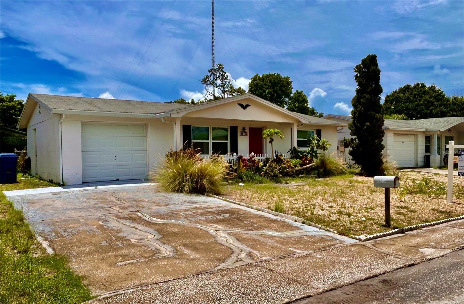 1415 RUSSEL LANE