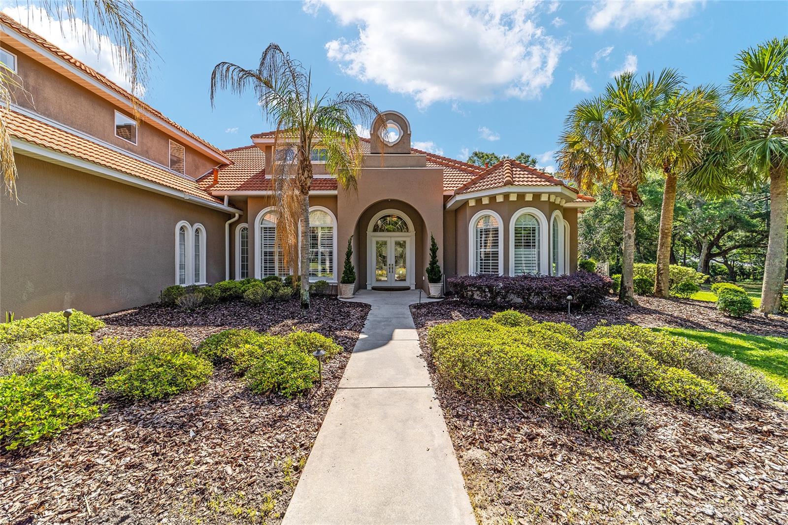 COUNTRY CLUB FARMS A HAMLET - Residential