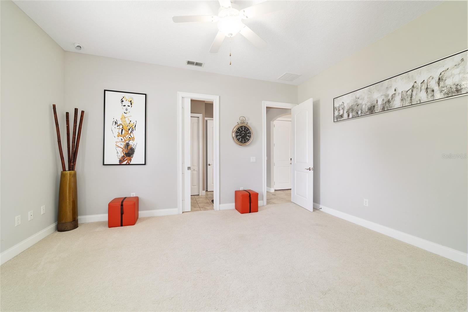 COUNTRY CLUB FARMS A HAMLET - Residential