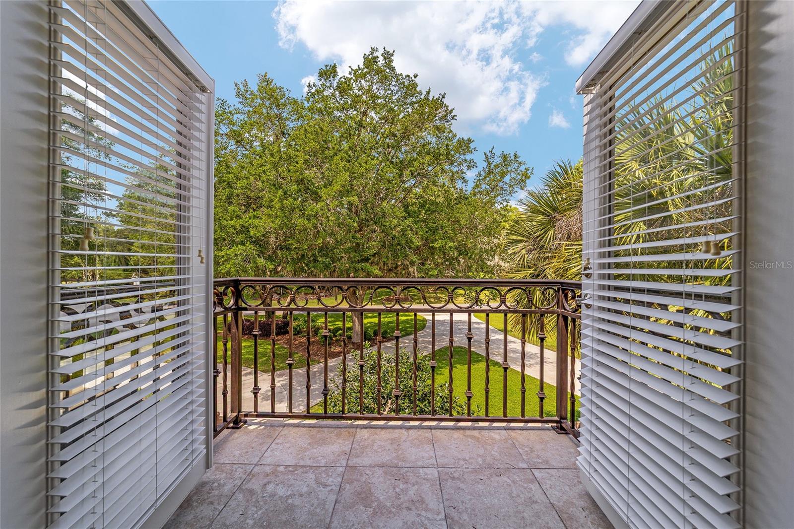 COUNTRY CLUB FARMS A HAMLET - Residential