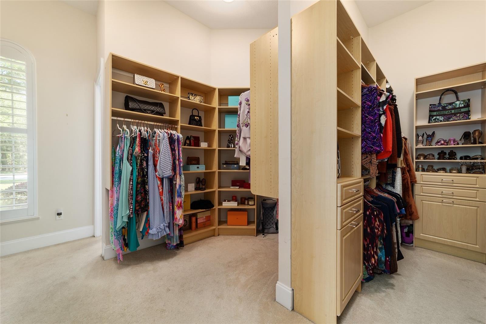 COUNTRY CLUB FARMS A HAMLET - Residential