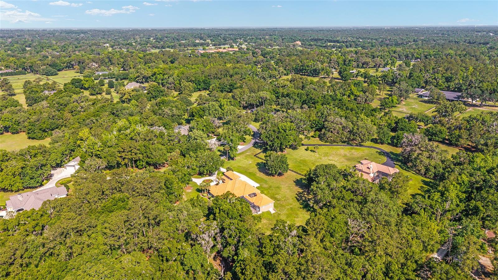 COUNTRY CLUB FARMS A HAMLET - Residential