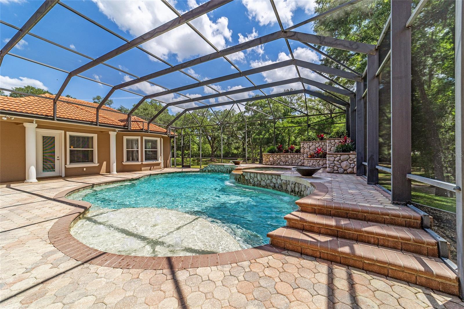 COUNTRY CLUB FARMS A HAMLET - Residential