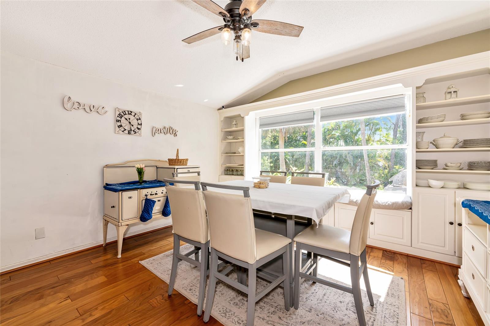 230 FAREHAM DRIVE