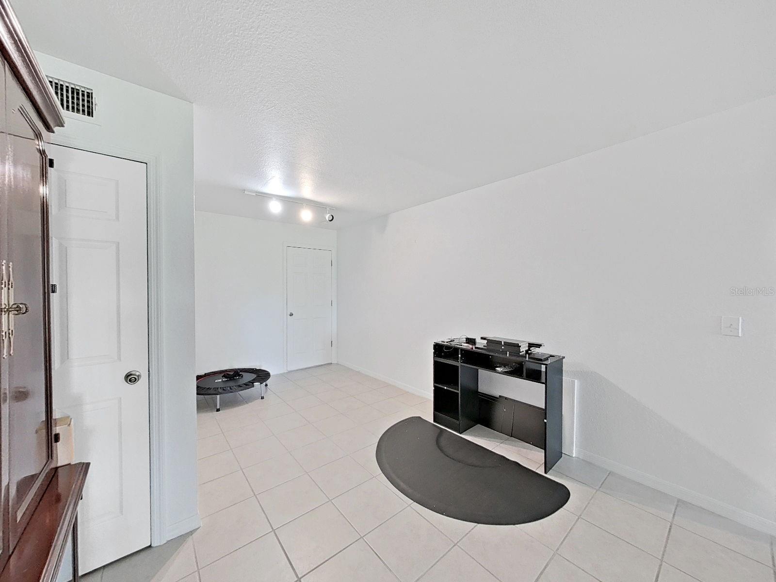 TARA CAY SOUND SOUTH - Residential