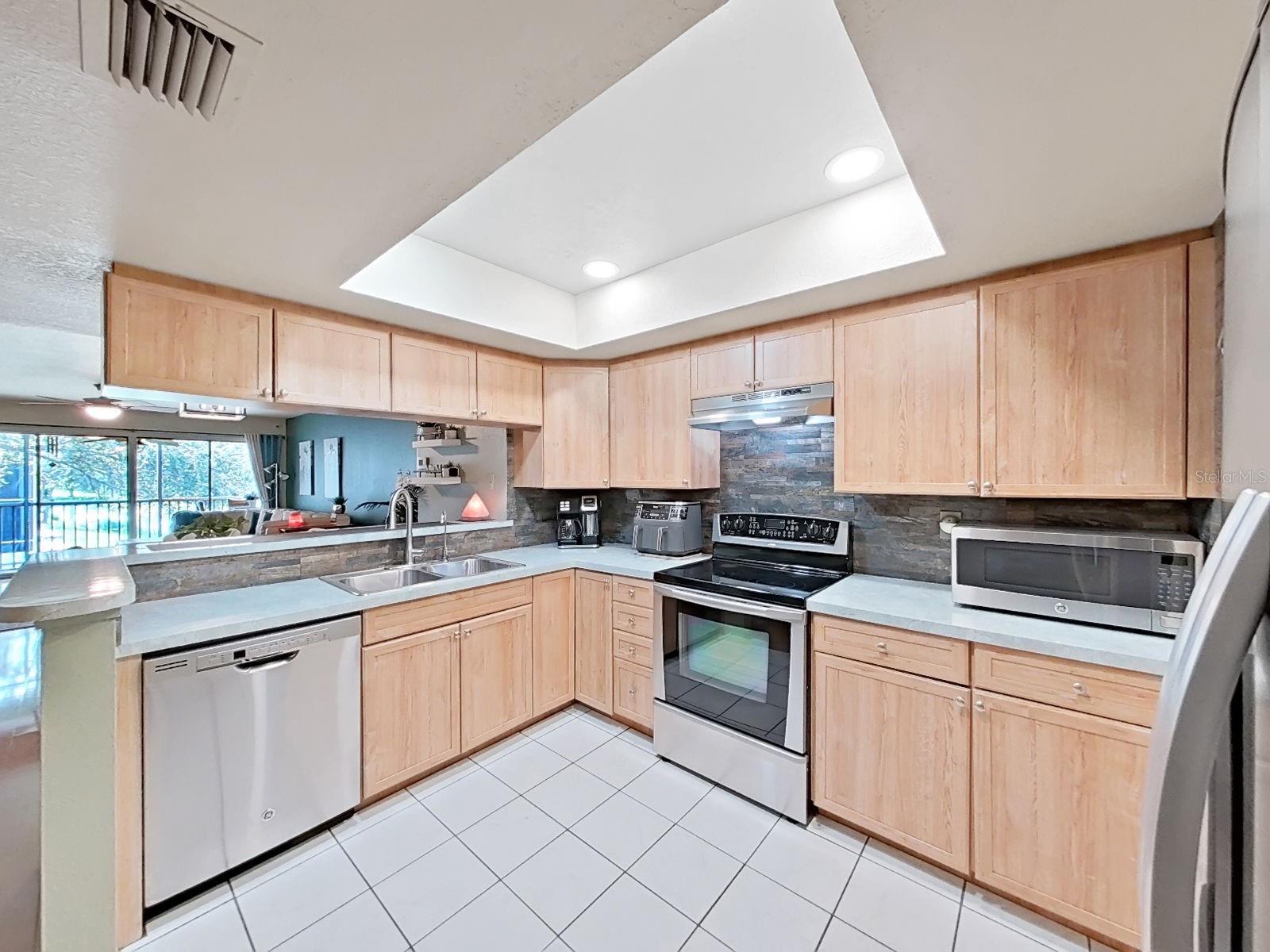 TARA CAY SOUND SOUTH - Residential