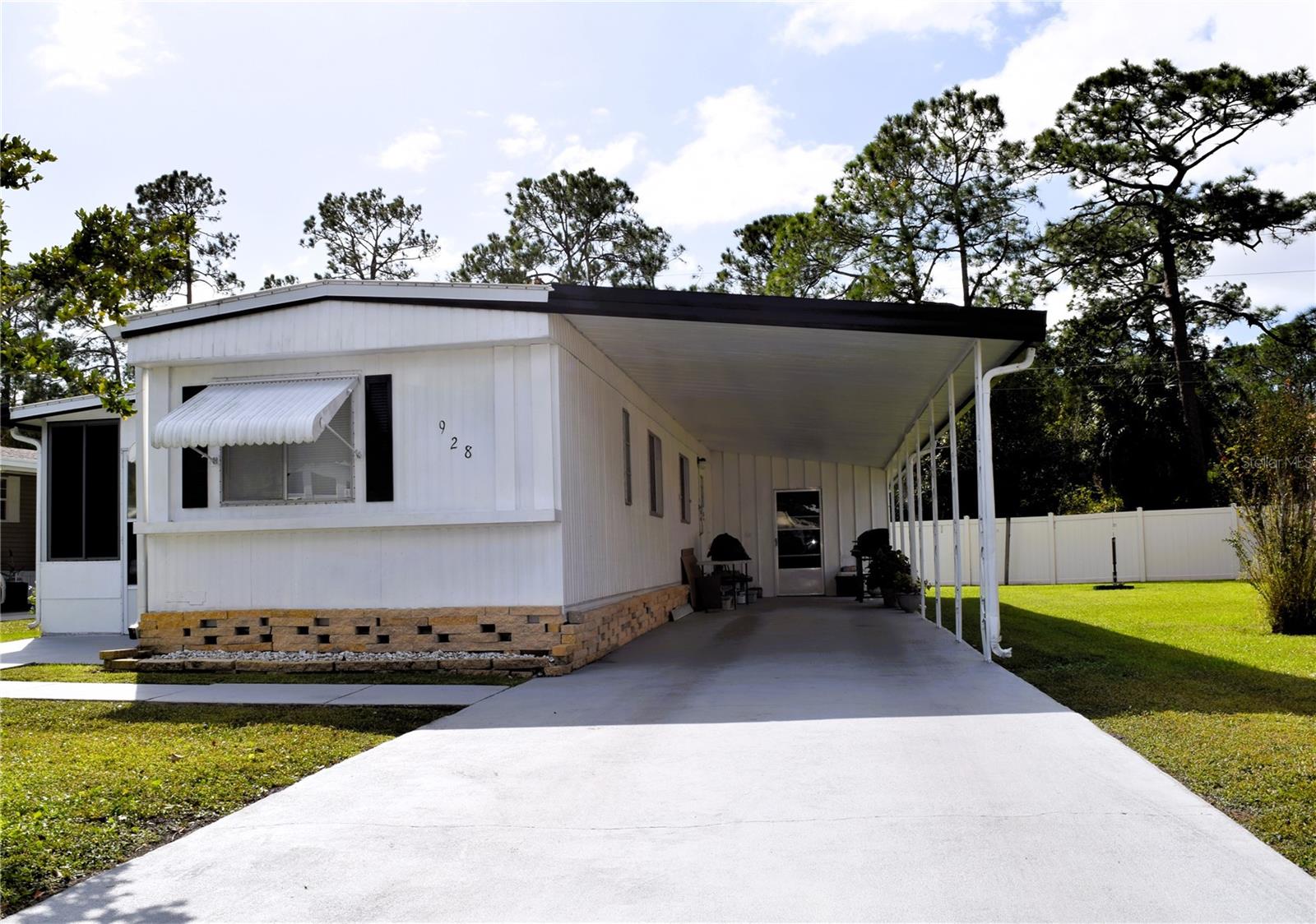 928 BLUE HERON BOULEVARD