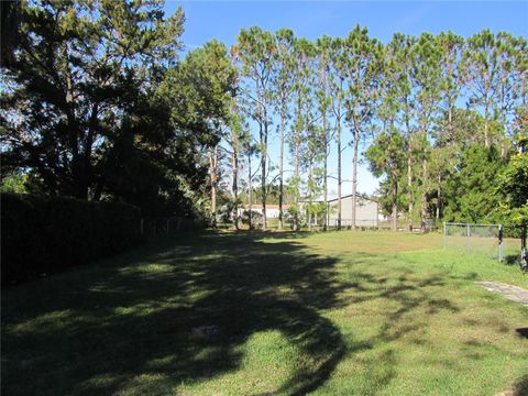 A home in LADY LAKE