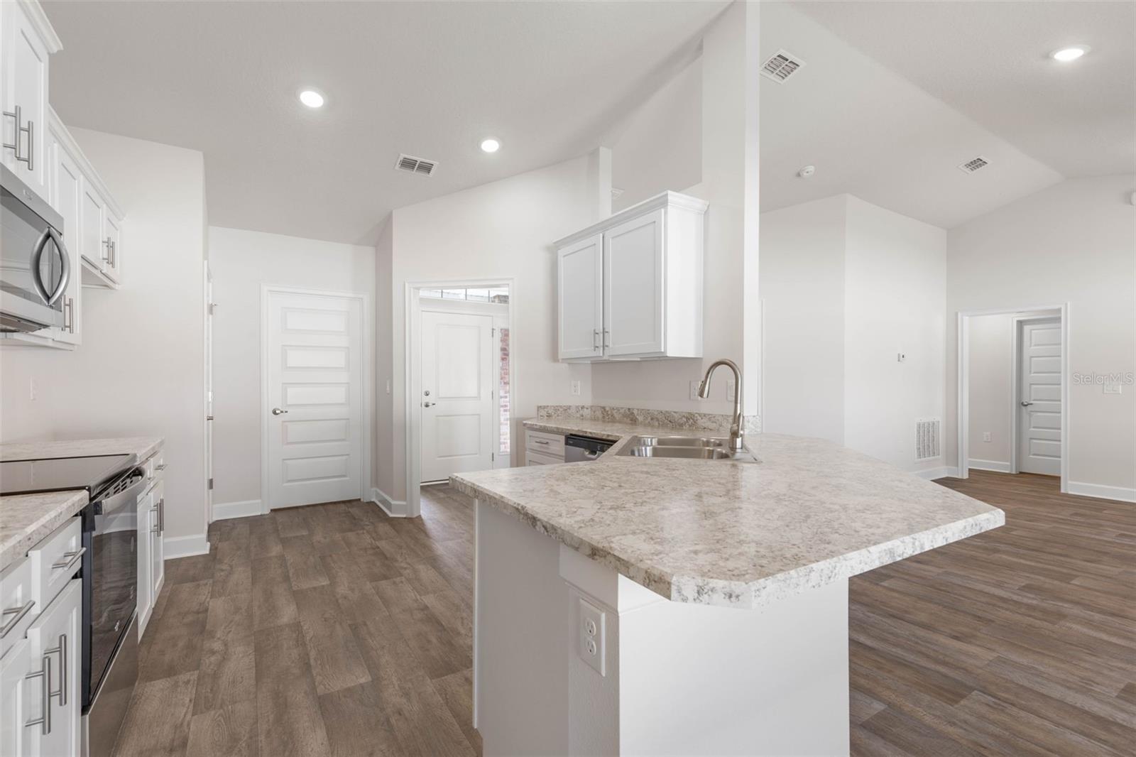 SOUTHWEST QUADRANT PH 01-04 - Residential