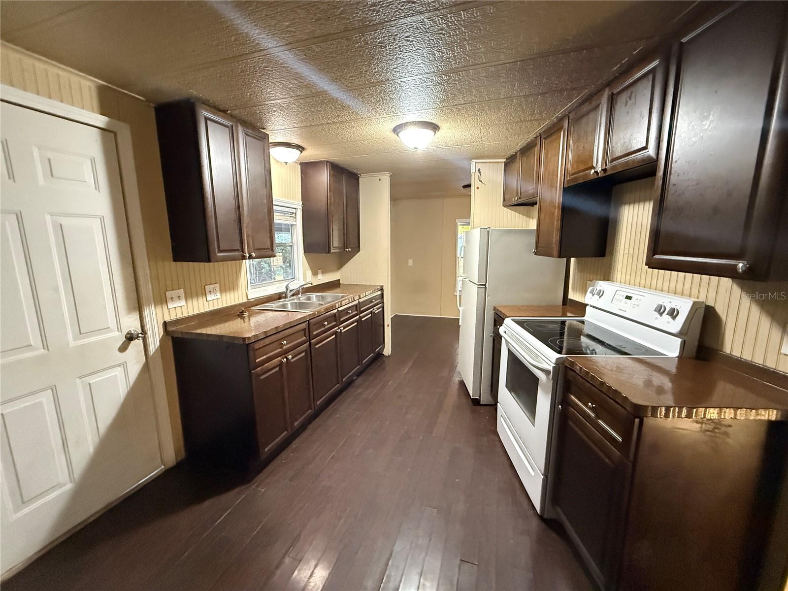 HALLAM & CO SUB - Residential