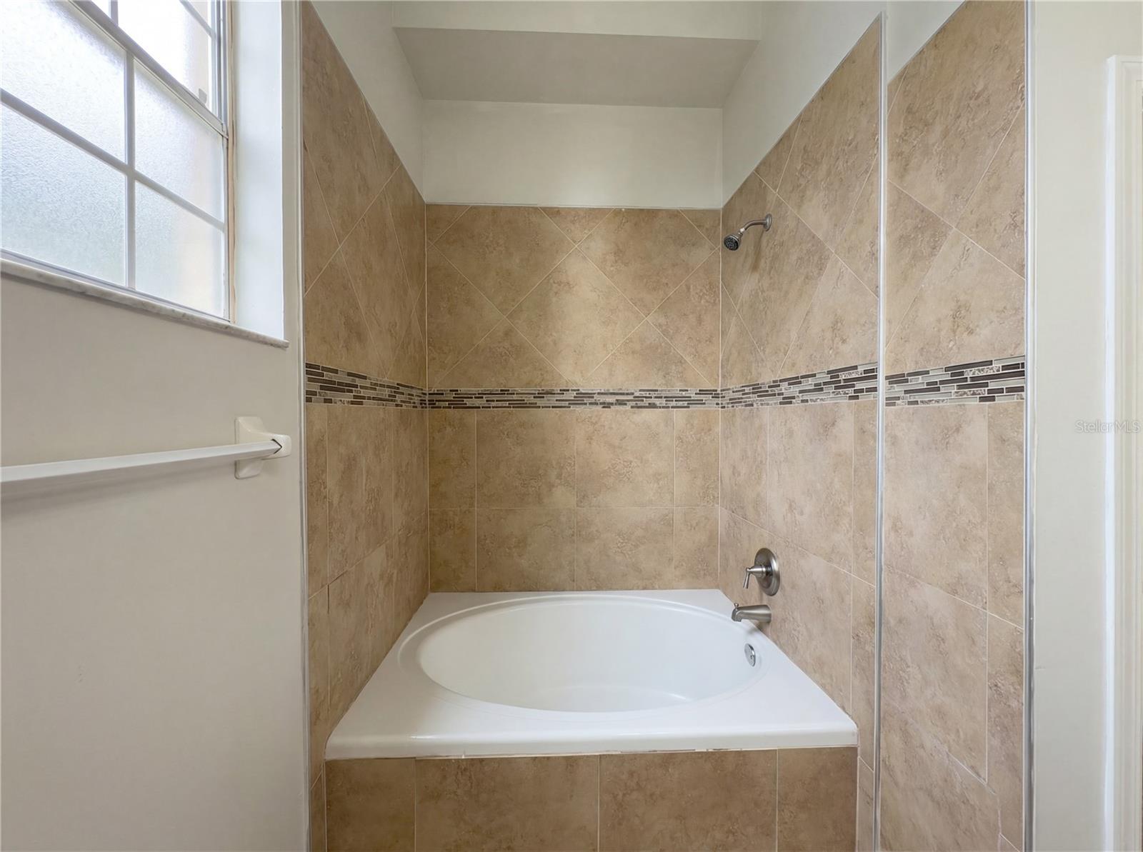 CHELSEA PARC - Residential