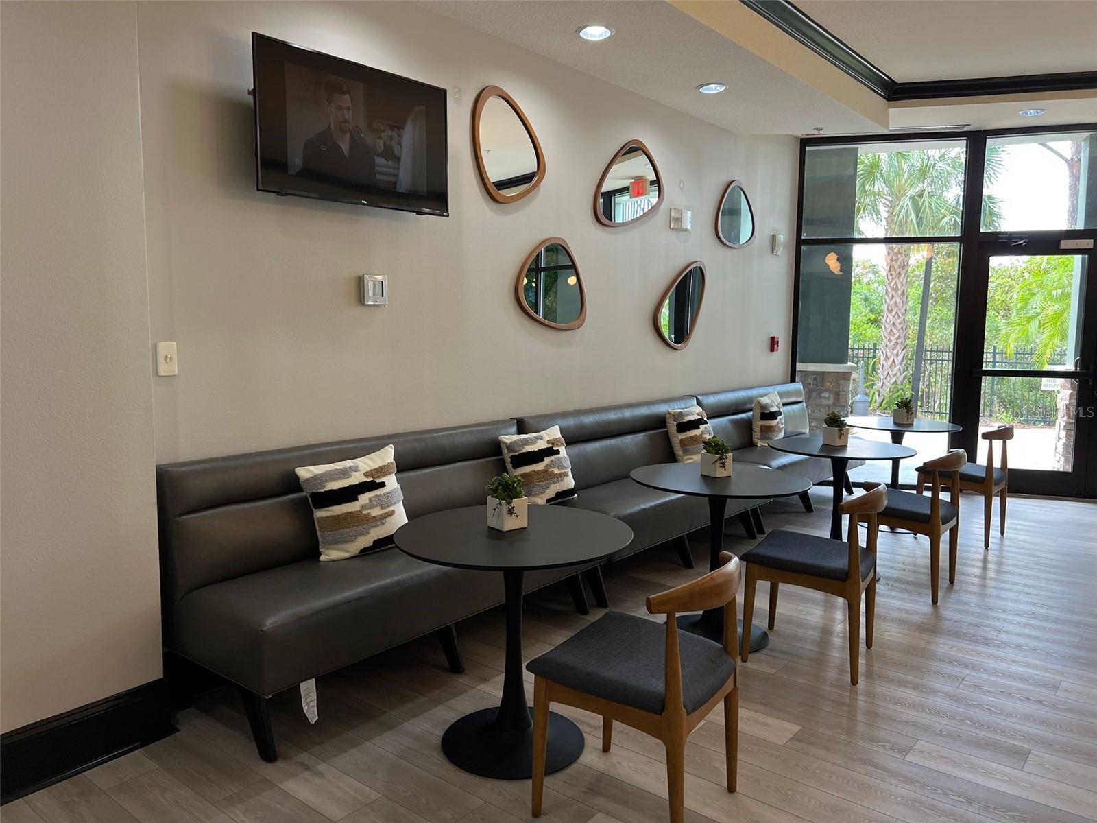PALISADES CONDO - Residential
