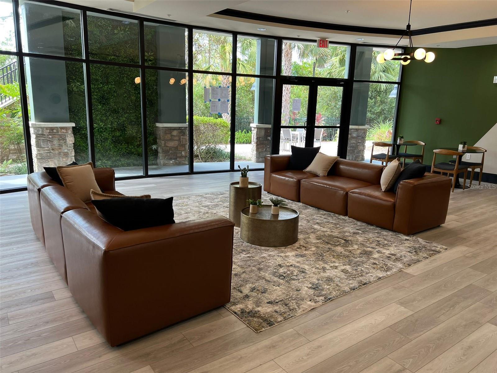 PALISADES CONDO - Residential