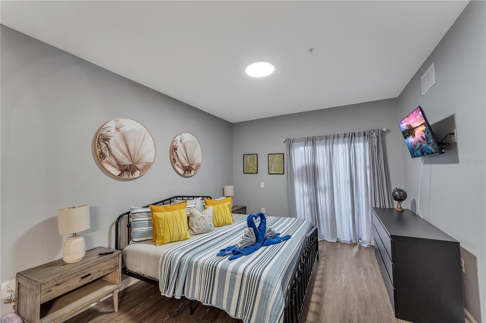 PALISADES CONDO - Residential