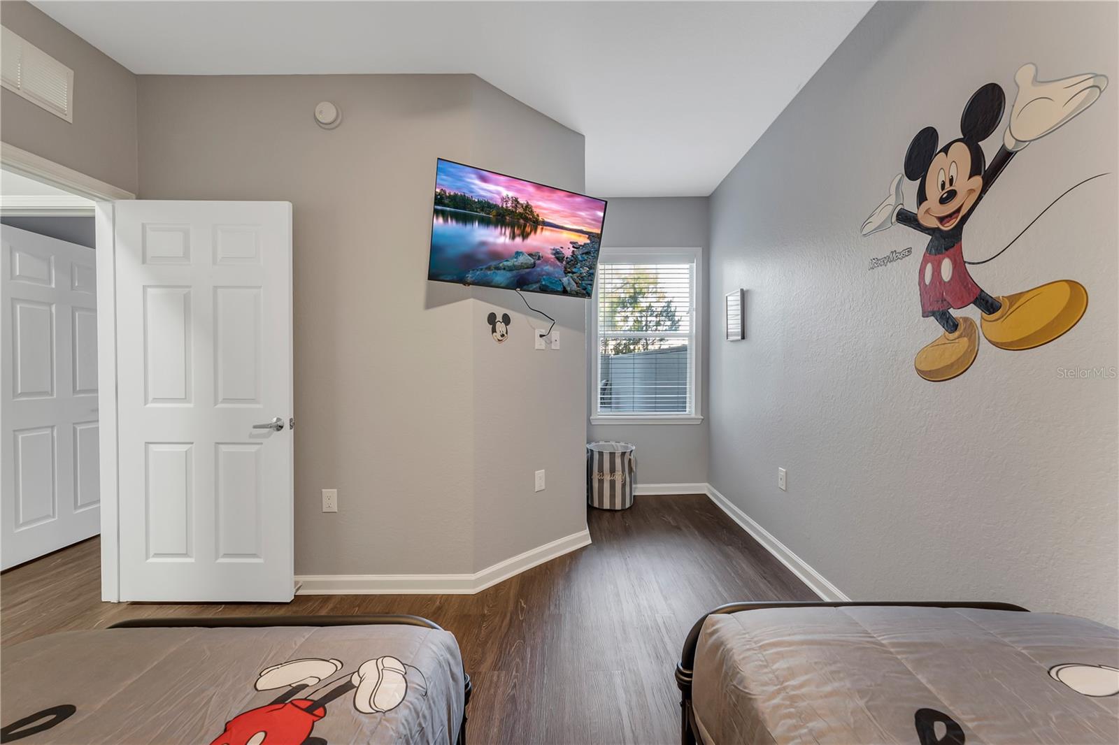 PALISADES CONDO - Residential