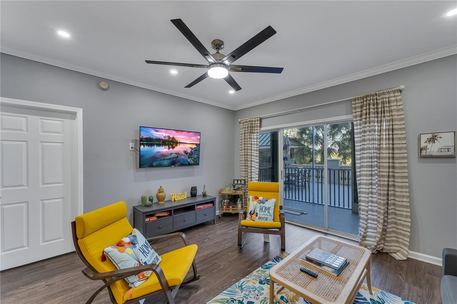 PALISADES CONDO - Residential