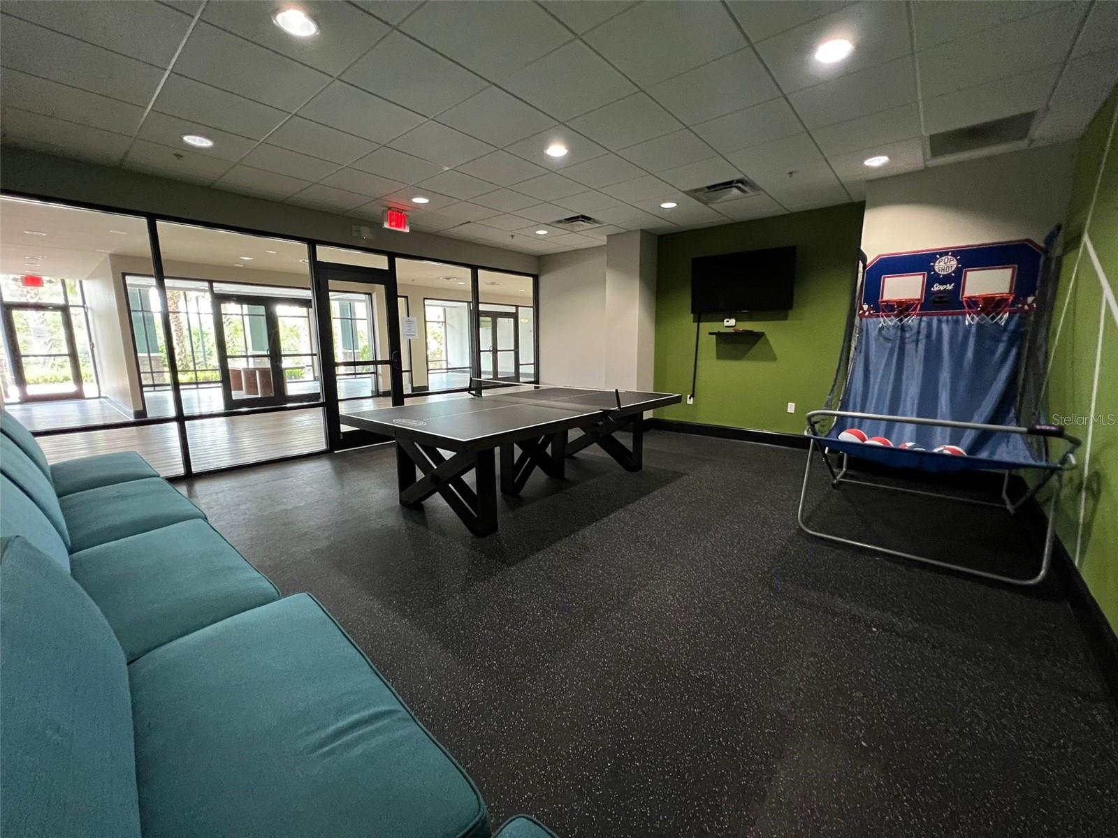 PALISADES CONDO - Residential