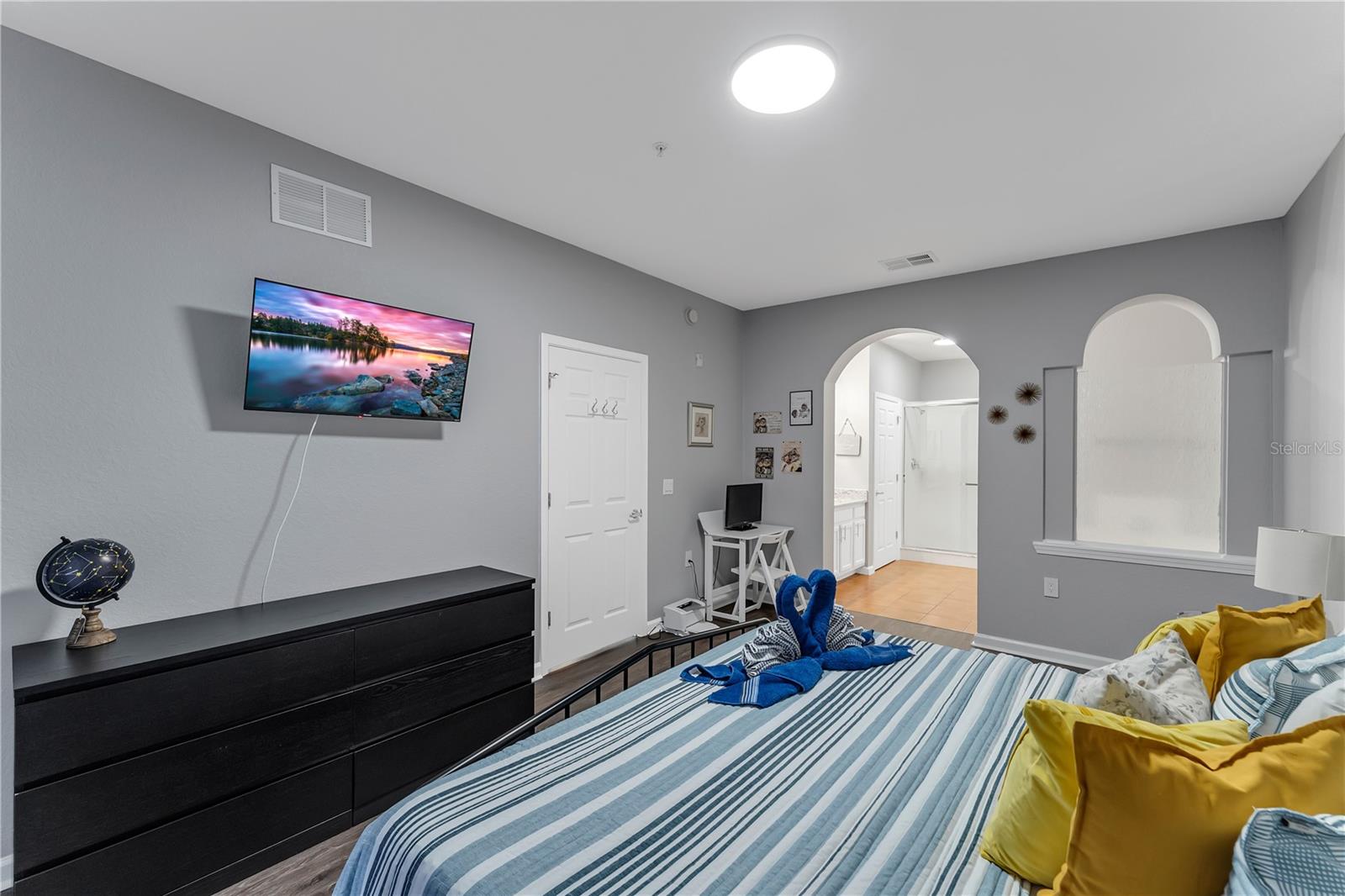 PALISADES CONDO - Residential